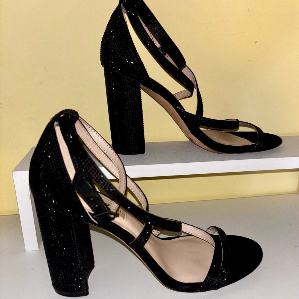 ANTONIO MELANI Black Strappy Block Heel Sandals - Picture 6 of 9